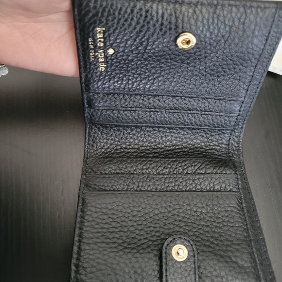 kate spade Black Bifold Wallet like new l-zip - Picture 9 of 10